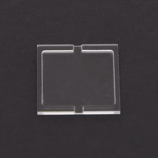 Glasabdeckplatte gerillt mit Entlüftungslöchern, hohe Genauigkeit, hohe Temperaturbeständigkeit